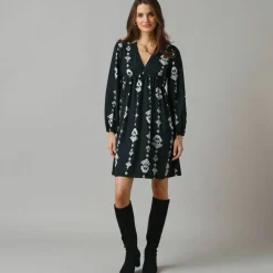Robe courte col V, crêpe imprimé