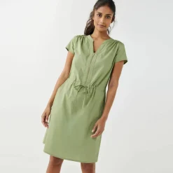 Robe courte col zippé
