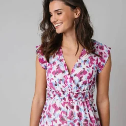 Robe courte décolleté cache-coeur, en voile imprimé