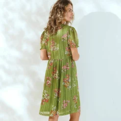 Robe courte imprimé floral, voile fils brillants