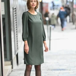 Robe droite manches 7/8ème unie