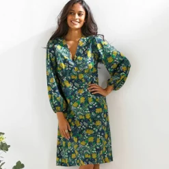 Robe imprimée, décolleté cache-cœur