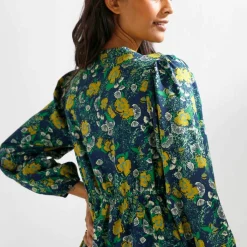 Robe imprimée, décolleté cache-cœur