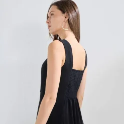 Robe longue boutonnée col carré