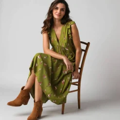 Robe longue col V, en crépon imprimé bouquets fleuris
