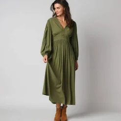 Robe longue col V manches bouffantes, en crépon