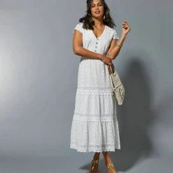 Robe longue dentelle macramé