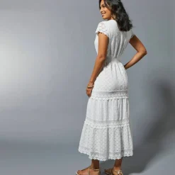 Robe longue dentelle macramé