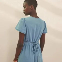 Robe longue en jean, manches papillon