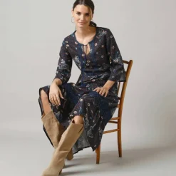 Robe longue imprimée, manches 3/4, détails macramé