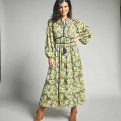 Robe longue imprimé floral finition macramé