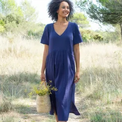 Robe longue unie col V, gaze de coton