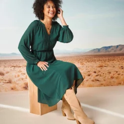 Robe longue évasée, manches blousantes