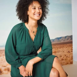 Robe longue évasée, manches blousantes