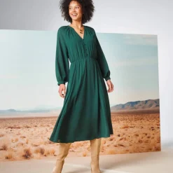 Robe longue évasée, manches blousantes