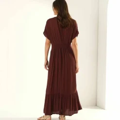 Robe longue volantée en crépon, détails macramé