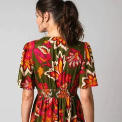 Robe longue volantée imprimée, manches courtes
