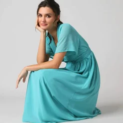 Robe longue volantée unie, à manches courtes papillon