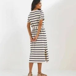 Robe mi-longue ceinturée col V, maille rayée