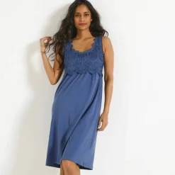 Robe plastron macramé