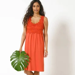 Robe plastron macramé