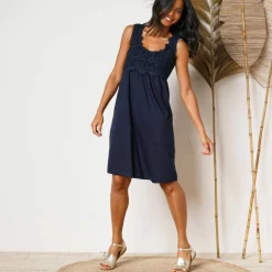 Robe plastron macramé