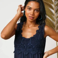 Robe plastron macramé