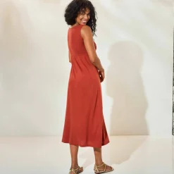 Robe à plastron macramé