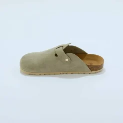 Sabots croûte de cuir avec boucle réglable
