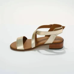 Sandales à brides croisées en cuir