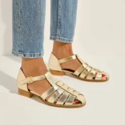 Sandales en cuir plates dorée