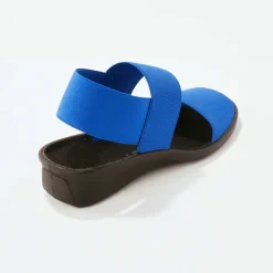 Sandales élastiquées