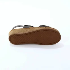 Sandales scratchées largeur confort en cuir