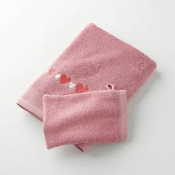 Serviettes de bain brodées cœurs