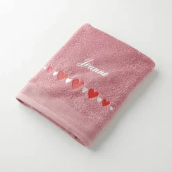 Serviettes de bain brodées cœurs, personnalisable