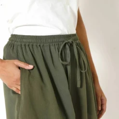 Short crépon uni, effet jupette