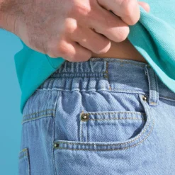 Short denim élastiqué côtés