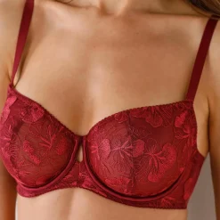Soutien-gorge dentelle forme emboîtante Vanya – avec armatures