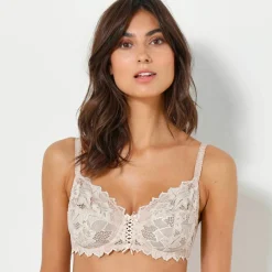 Soutien-gorge forme emboîtante dentelle unie Arum - avec armatures