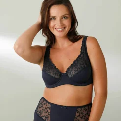 Soutien-gorge forme emboîtante tulle brodé stretch et microfibre Batlow- avec armatures