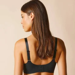 Soutien-gorge moulé invisible microfibre et dentelle - sans armatures