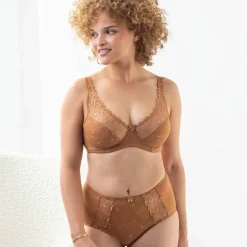 Soutien-gorge tulle et microfibre brodés forme minimiseur Antioco - avec armatures flexibles