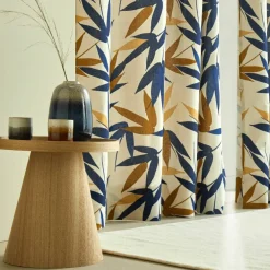 Table d'appoint ronde coloris bois foncé