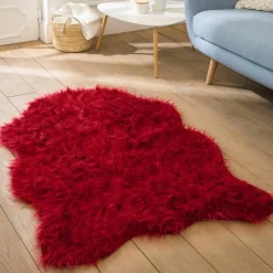 Tapis poils forme peau de bête