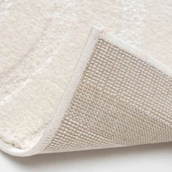 Tapis rectangulaire, motif arches en relief