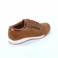 Tennis basses à lacets