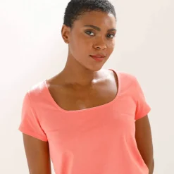 T-shirt col carré, manches courtes
