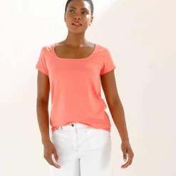 T-shirt col carré, manches courtes