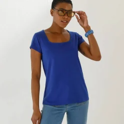 T-shirt col carré, manches courtes