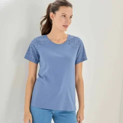 T-shirt col rond manches courtes, détail broderie anglaise